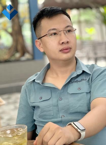 Người đứng sau VPhone24h: Bỏ học để khởi nghiệp từ tay trắng 2 Người đứng sau VPhone24h: Bỏ học để khởi nghiệp từ tay trắng 2