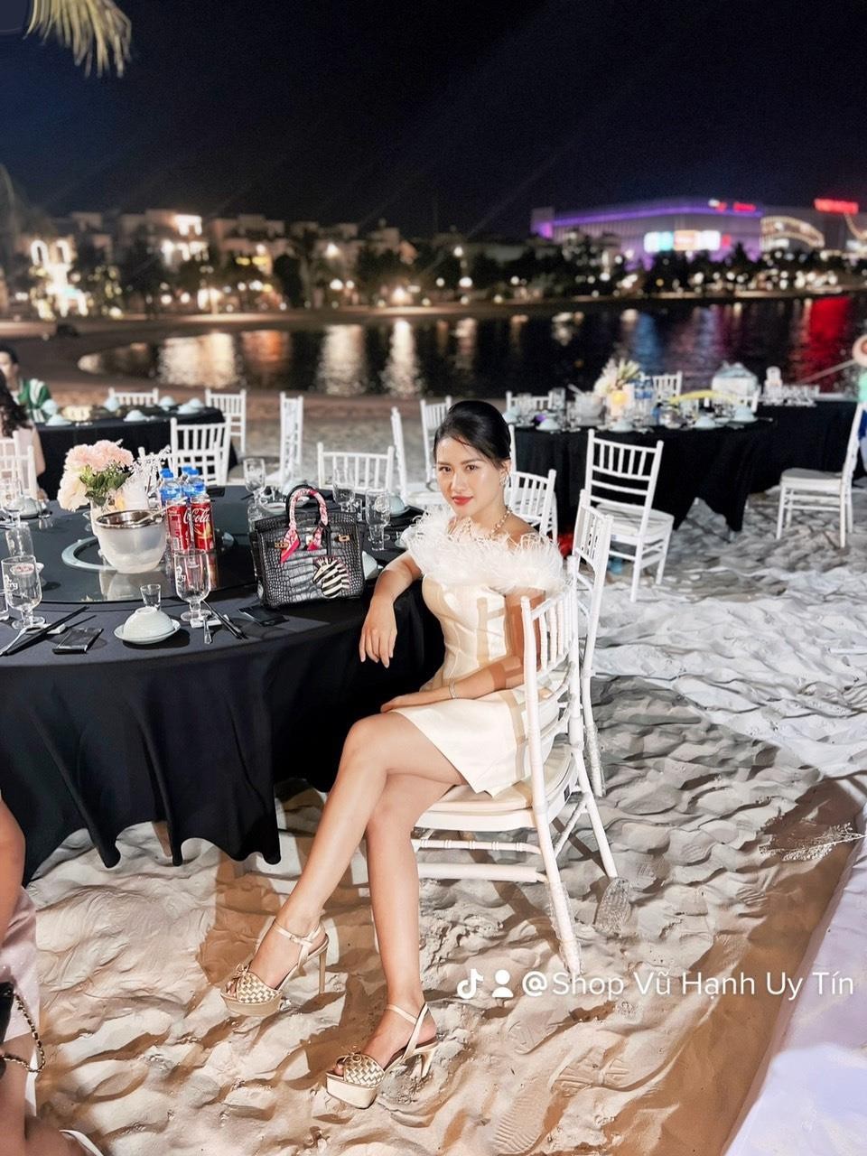 Cô chủ 9x Vũ Hạnh - Sáng lập thương hiệu thời trang công sở dành cho những quý cô thanh lịch  - Ảnh 3