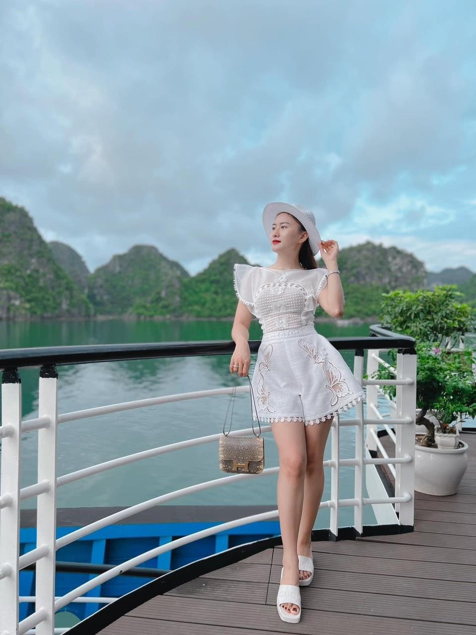 Cô chủ 9x Vũ Hạnh - Sáng lập thương hiệu thời trang công sở dành cho những quý cô thanh lịch  - Ảnh 4