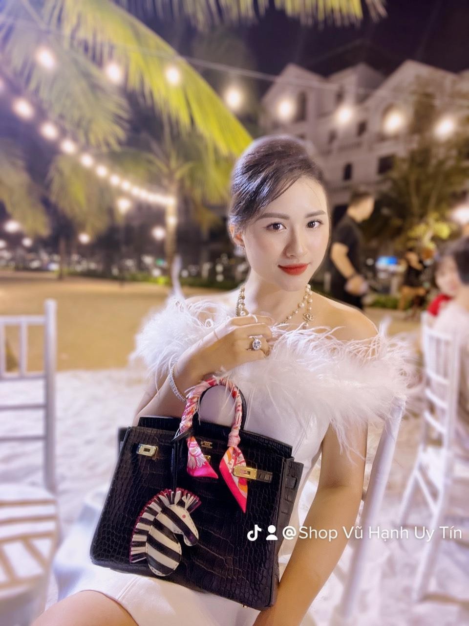 Cô chủ 9x Vũ Hạnh - Sáng lập thương hiệu thời trang công sở dành cho những quý cô thanh lịch  - Ảnh 5