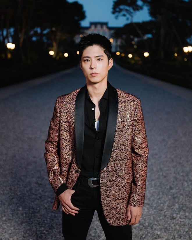 Park Bo Gum đầy nam tính và điển trai tại sự kiện