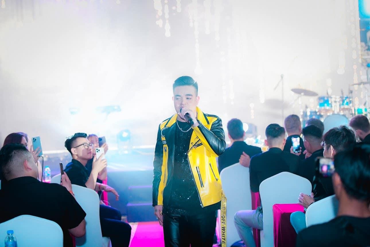 TikToker Sơn Sói chung tay thắp lửa tri thức cho trẻ em vùng cao - Ảnh 5