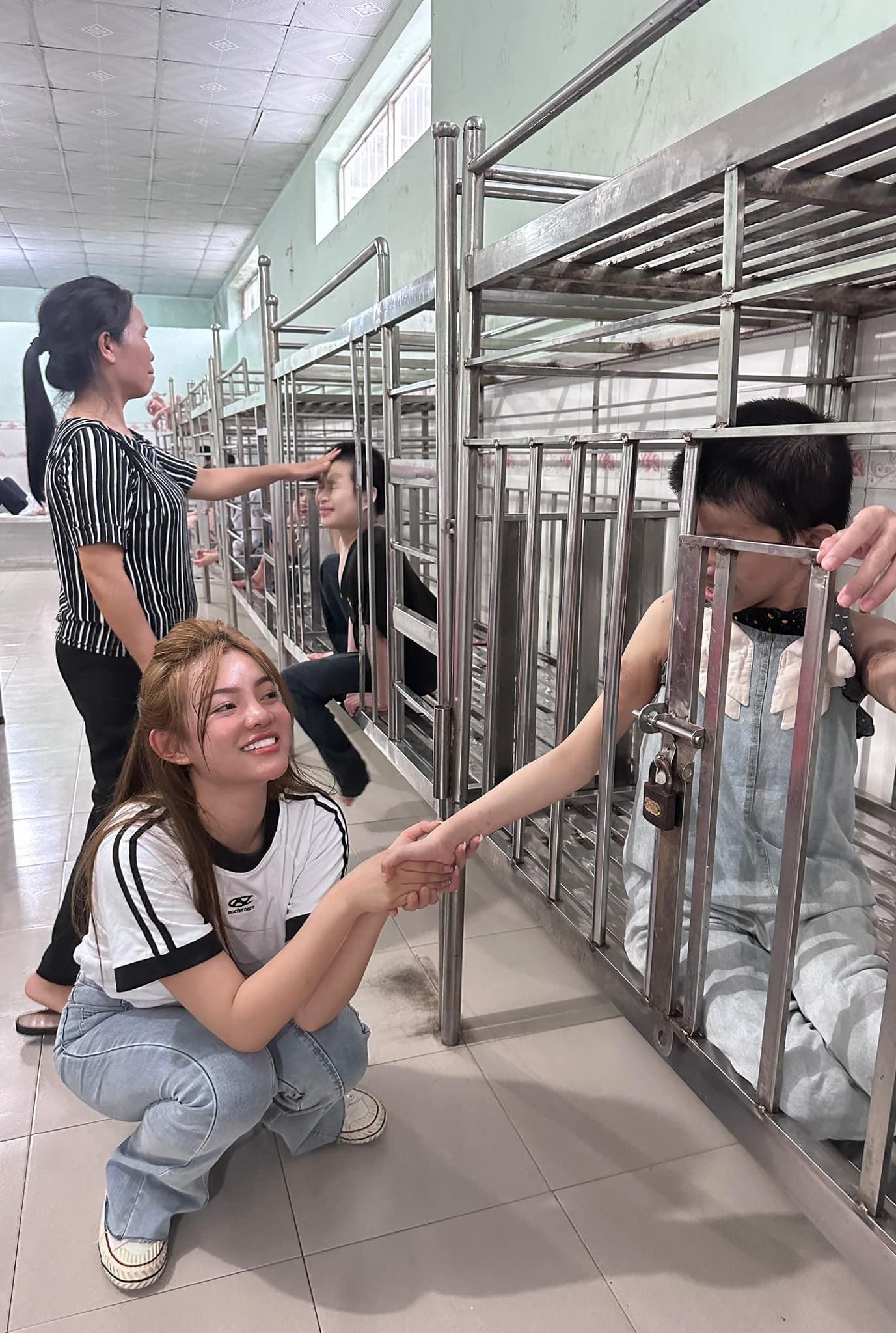 Ngọc Quỳnh - Cô gái trẻ nặng lòng với công tác thiện nguyện và hoạt động cộng đồng - Ảnh 4 Ngọc Quỳnh - Cô gái trẻ nặng lòng với công tác thiện nguyện và hoạt động cộng đồng - Ảnh 4