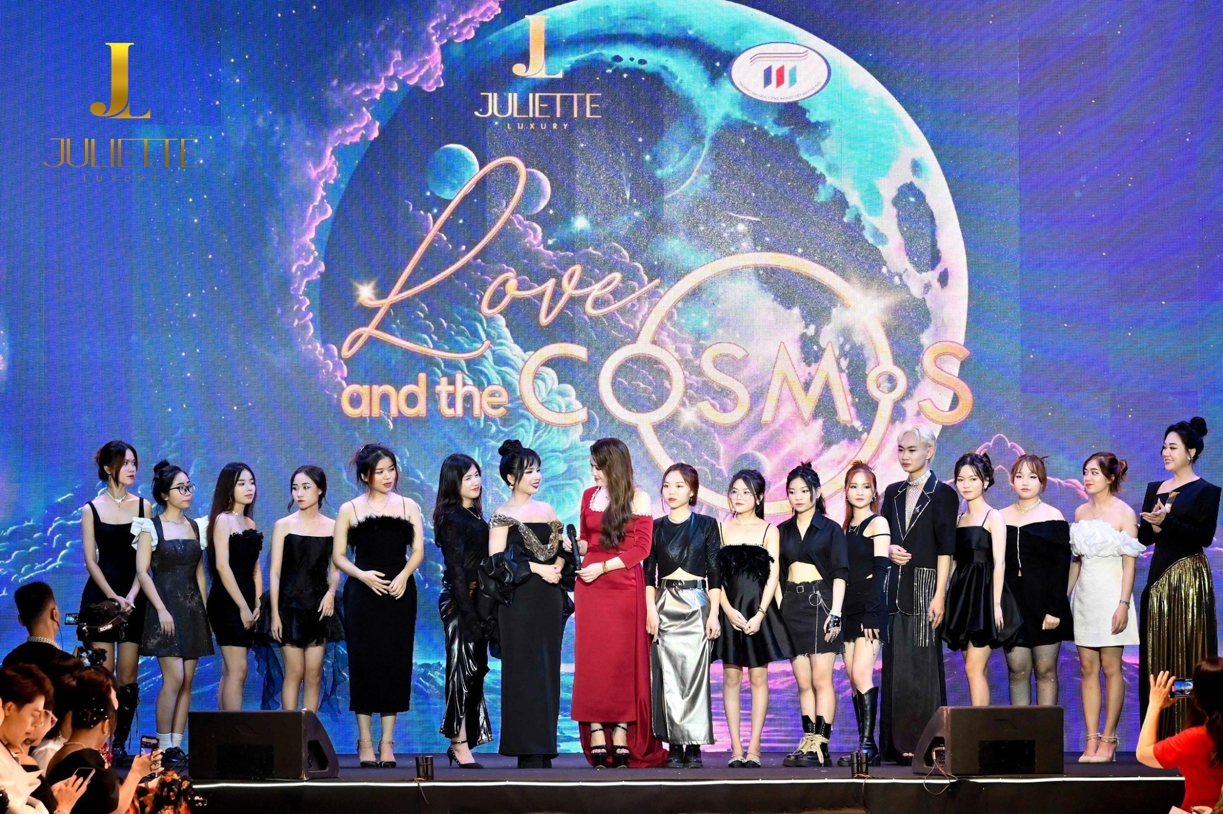 Những sinh viên xuất sắc nhất tại Juliette Fashion Show 2023 Những sinh viên xuất sắc nhất tại Juliette Fashion Show 2023