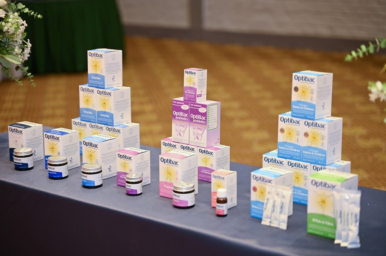 Các dòng sản phẩm Optibac trưng bày tại hội thảo. Nguồn: Optibac