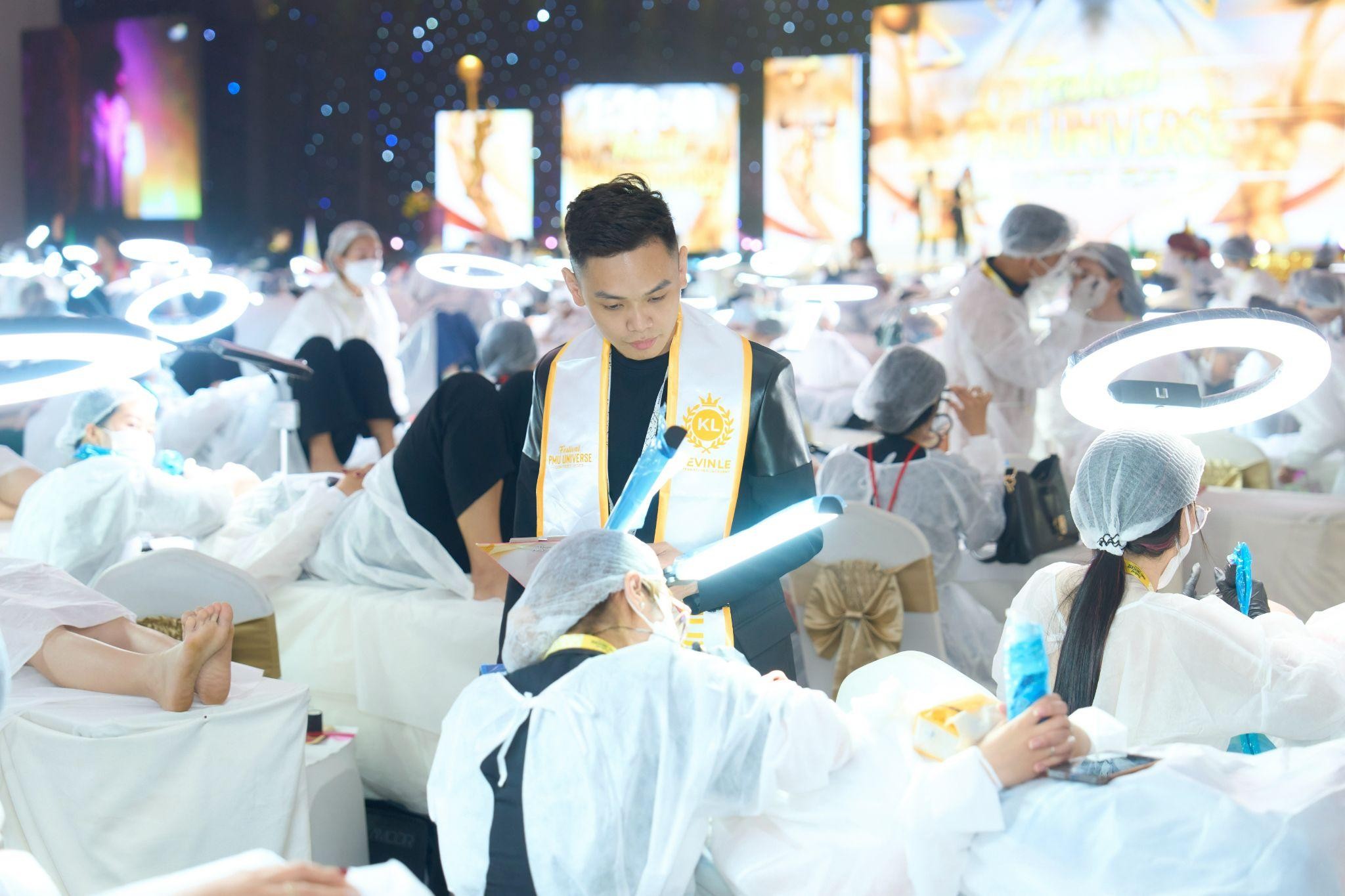 Master Tòng Trần đang gặt hái thành công trong ngành phun xăm thẩm mỹ