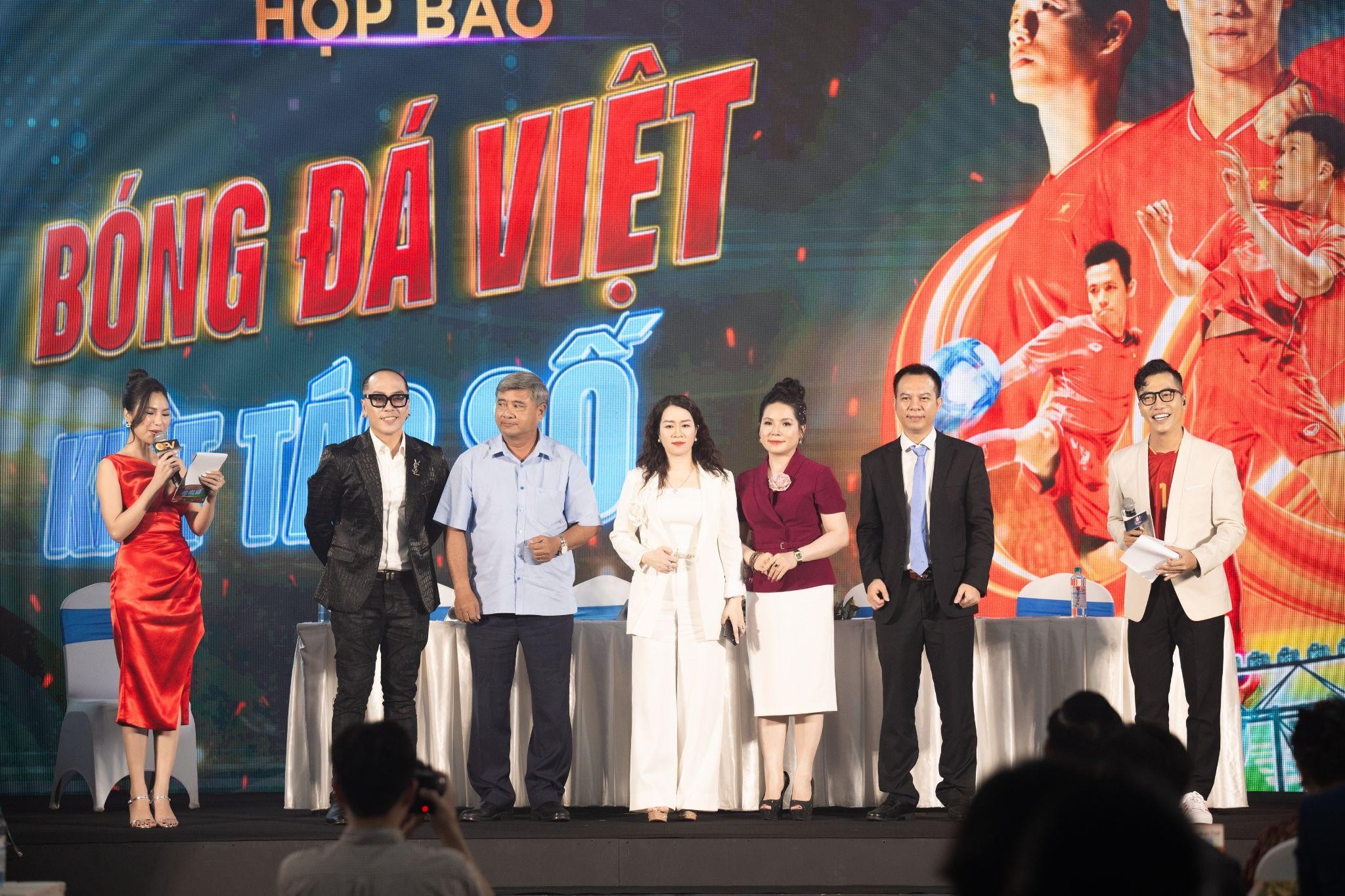 OpenLive Group góp phần quảng bá hình ảnh bóng đá Việt Nam - Ảnh 1 OpenLive Group góp phần quảng bá hình ảnh bóng đá Việt Nam - Ảnh 1