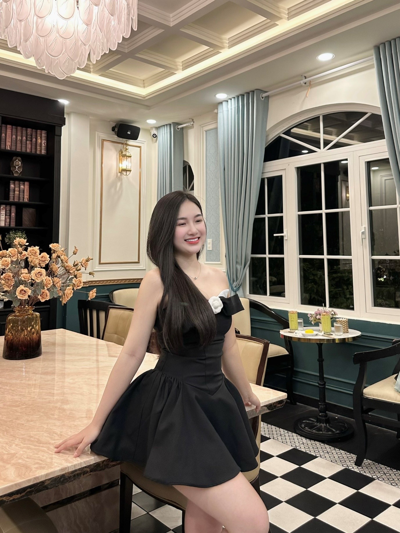 Trần Thị Thùy Linh và hành trình vươn tới thành công trong ngành thời trang - Ảnh 2 Trần Thị Thùy Linh và hành trình vươn tới thành công trong ngành thời trang - Ảnh 2