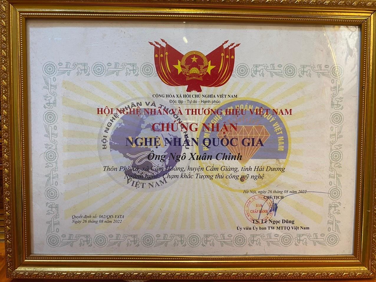 Nghệ Nhân Quốc Gia Ngô Xuân Chinh: Đam mê “thổi hồn” vào đồ gỗ mỹ nghệ - Ảnh 3