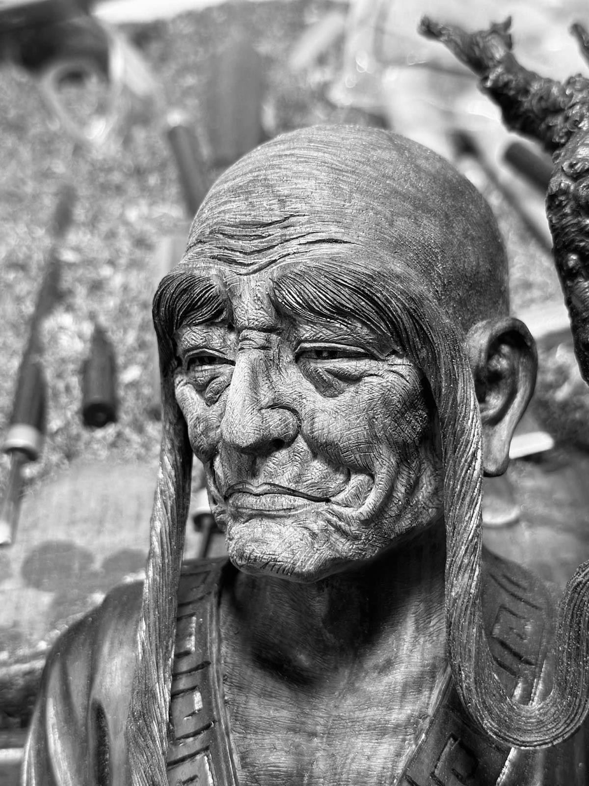 Tác phẩm do Nghệ nhân Quốc gia Ngô Xuân Chinh chế tác