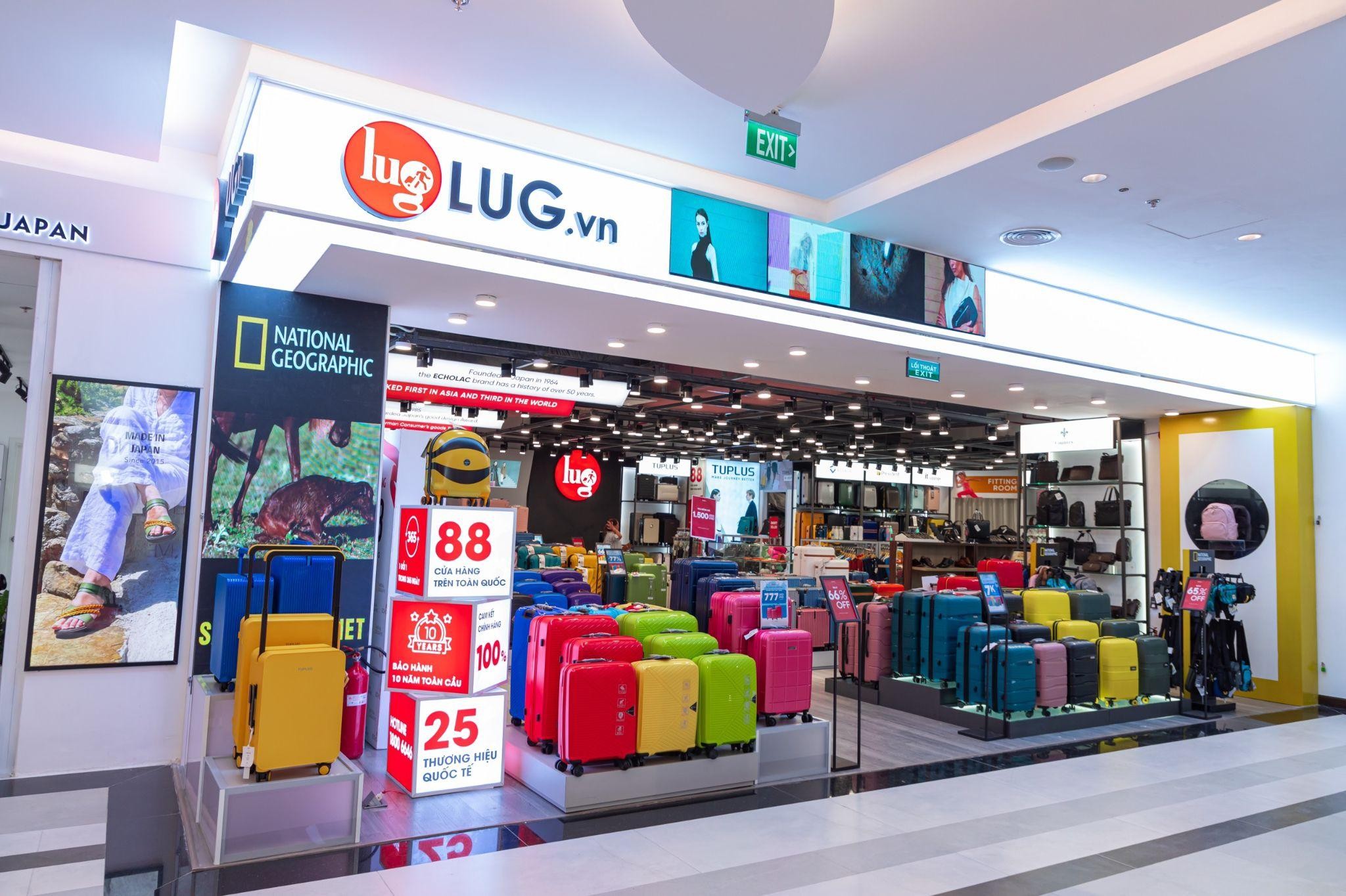 Chân dung cửa hàng mới của LUG.vn tại TTTM Hùng Vương Plaza sẽ khai trương vào giữa tháng 10/2023 Chân dung cửa hàng mới của LUG.vn tại TTTM Hùng Vương Plaza sẽ khai trương vào giữa tháng 10/2023