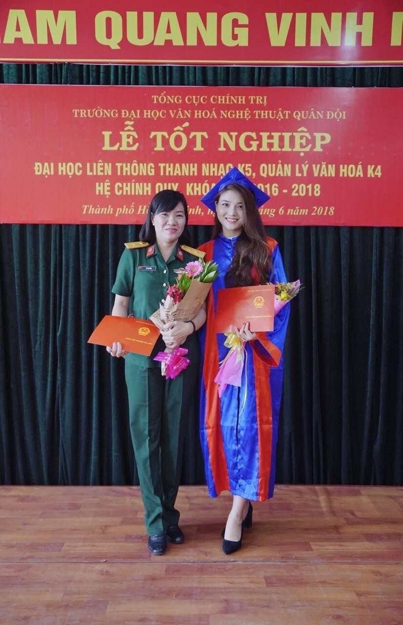 Ca sĩ Sim Nông chính thức là giảng viên trường Cao đẳng nghệ thuật TP. HCM - Ảnh 2 Ca sĩ Sim Nông chính thức là giảng viên trường Cao đẳng nghệ thuật TP. HCM - Ảnh 2