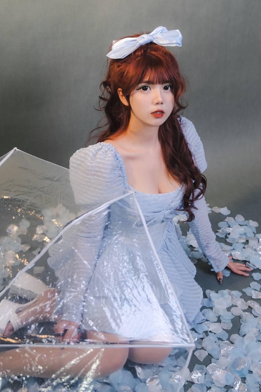 Hot girl Trần Nhật Hà Phương cùng phong cách thời trang tiểu thư