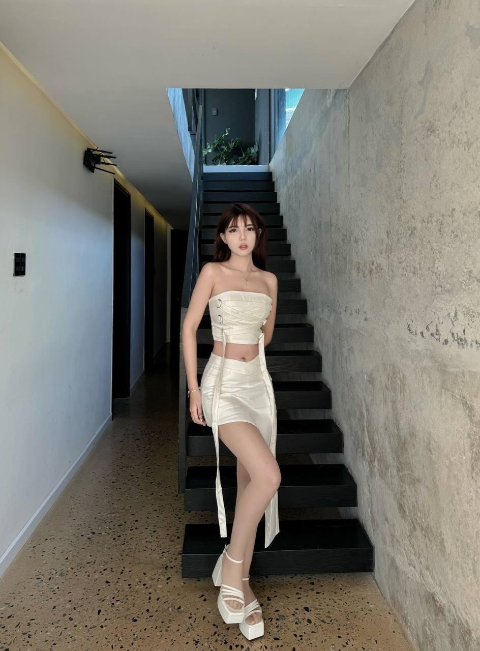 Trần Nhật Hà Phương với phong cách thời trang cuốn hút, gương mặt đáng yêu và đôi mắt tròn xoe to tròn