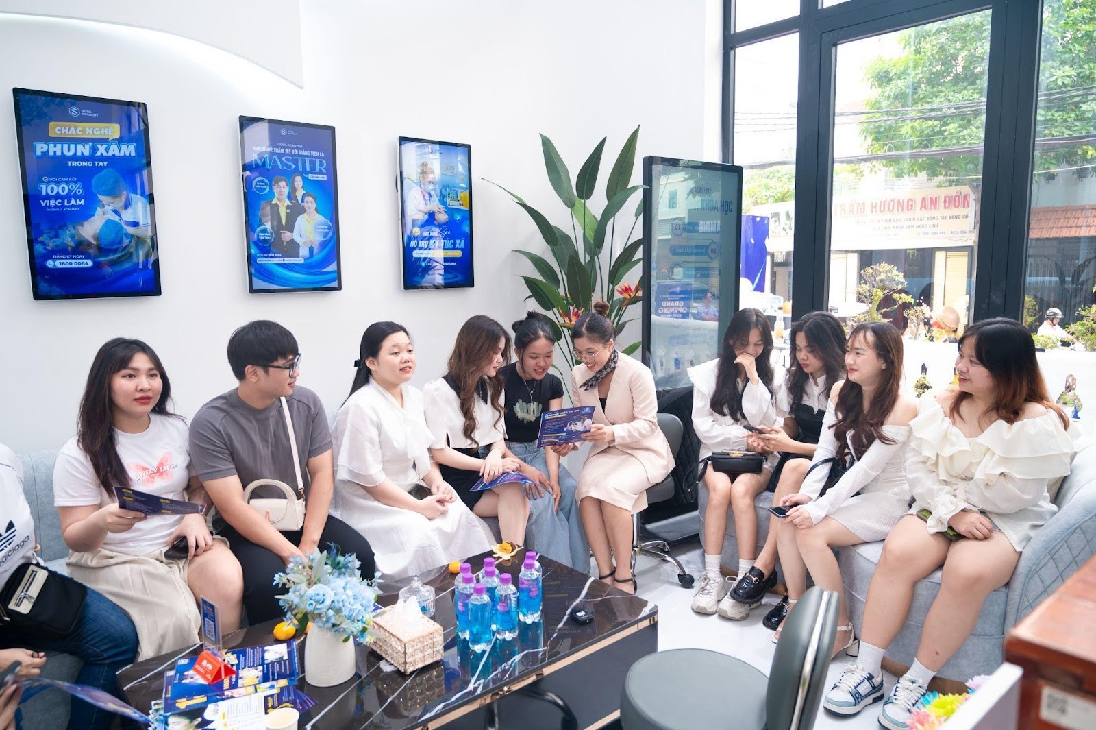 Học viên sẽ nhận được chất lượng tốt nhất khi học tại trụ sở Tân Phú Học viên sẽ nhận được chất lượng tốt nhất khi học tại trụ sở Tân Phú