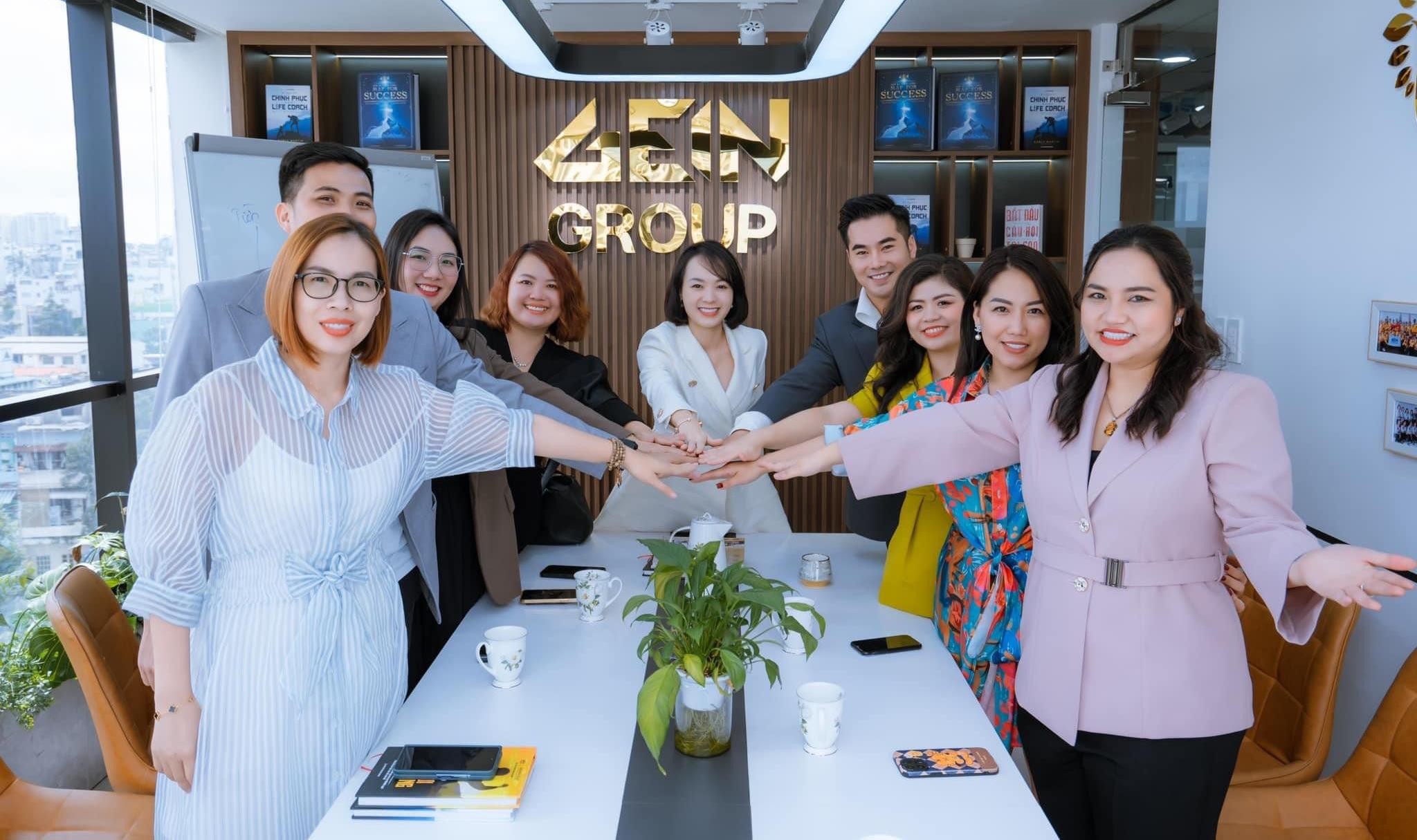 Chị Trương Thị Tú Quyên cùng đội nhóm kinh doanh của mình tại GEIN
