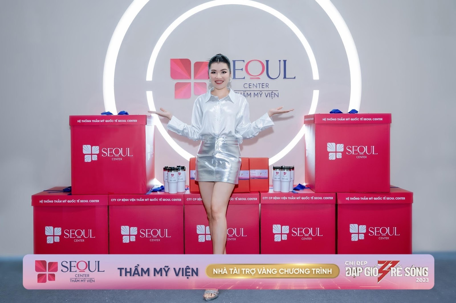 Thần thái rạng rỡ và ấn tượng của Mrs. Nguyễn Thị Liễu Vy – P.TGĐ Hệ thống Thẩm mỹ Quốc tế Seoul Center