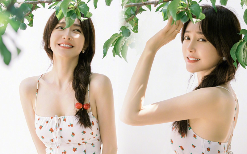 Nhan sắc trẻ trung, xinh đẹp của Tần Lam ở tuổi 43 khiến nhiều người mê mẩn.