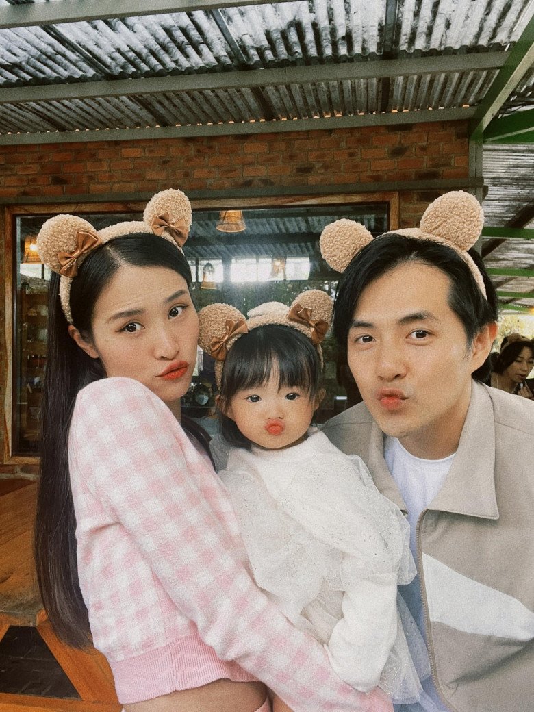 Ông Cao Thắng và Đông Nhi cũng đã quyết định lưu trữ tế bào gốc cho con gái sau khi sinh. Ông Cao Thắng và Đông Nhi cũng đã quyết định lưu trữ tế bào gốc cho con gái sau khi sinh.