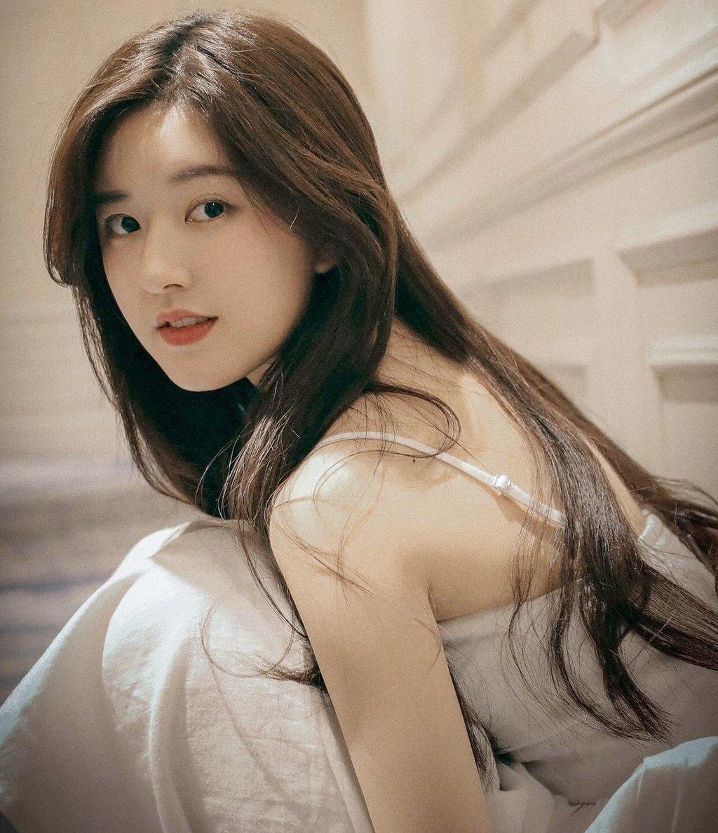 Phim Hoa ngữ ngày càng nhàm chán, sao lưu lượng mòn mặt gây khó chịu - Ảnh 1