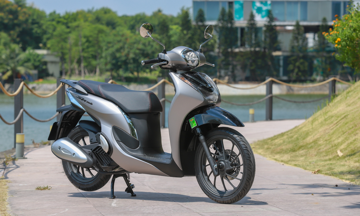 Honda SH Mode cũng bất ngờ lao dốc Honda SH Mode cũng bất ngờ lao dốc