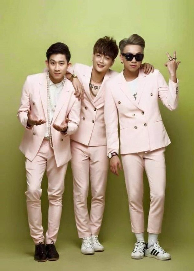 Nhóm HKT. Ảnh internet