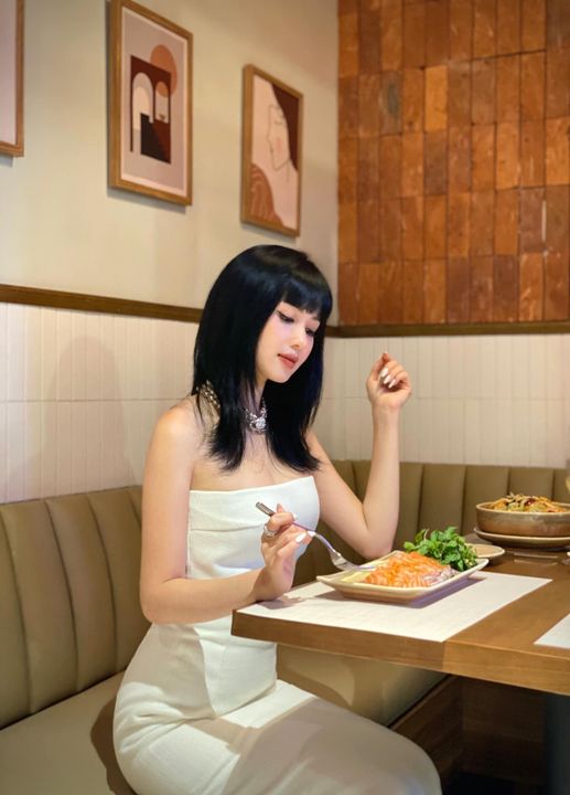 Lộ gương mặt khác lạ của hotgirl Tâm Tít sau 8 năm lấy chồng đại gia - Ảnh 2 Lộ gương mặt khác lạ của hotgirl Tâm Tít sau 8 năm lấy chồng đại gia - Ảnh 2