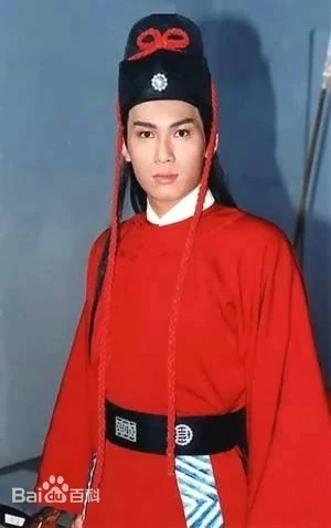 Chân Chí Cường từng là ngôi sao sáng của đài ATV trong những năm 1990. Ảnh: Baidu, On.