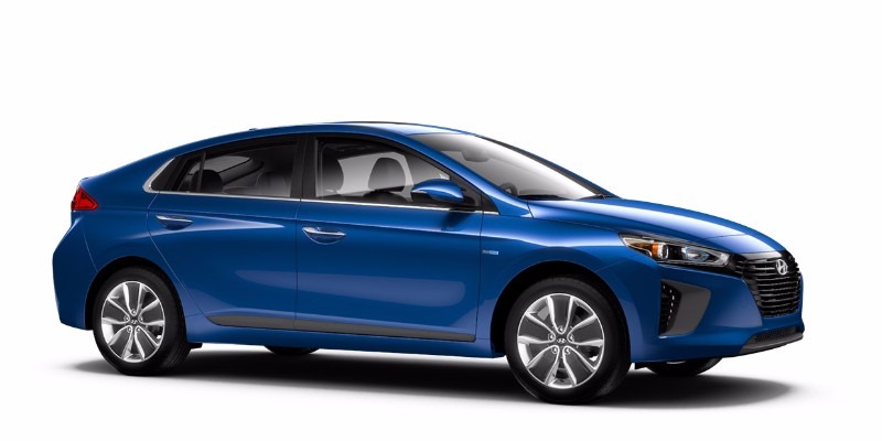 3 mẫu hybrid chỉ với mức giá dưới 600 triệu đồng lại tiết kiệm nhiên liệu - Ảnh 2 3 mẫu hybrid chỉ với mức giá dưới 600 triệu đồng lại tiết kiệm nhiên liệu - Ảnh 2