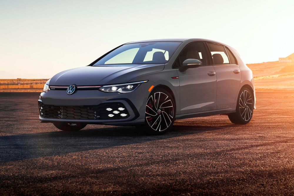 3 mẫu Hatchback tiết kiệm nhiên liệu nhất khi giá xăng dầu tăng - Ảnh 1