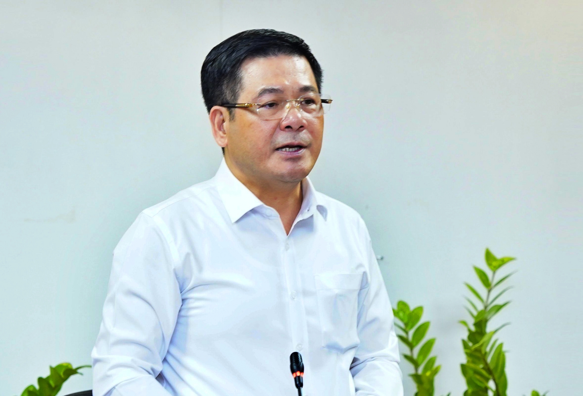 Bộ trưởng Bộ Công Thương Nguyễn Hồng Diên yêu cầu các địa phương kịp thời xử lý các quyền lợi của tổng đại lý/đại lý.