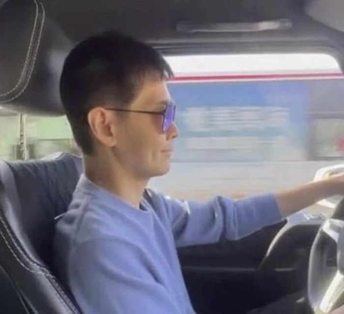 Hình ảnh mới nhất của Lâm Chí Dĩnh gây chú ý.