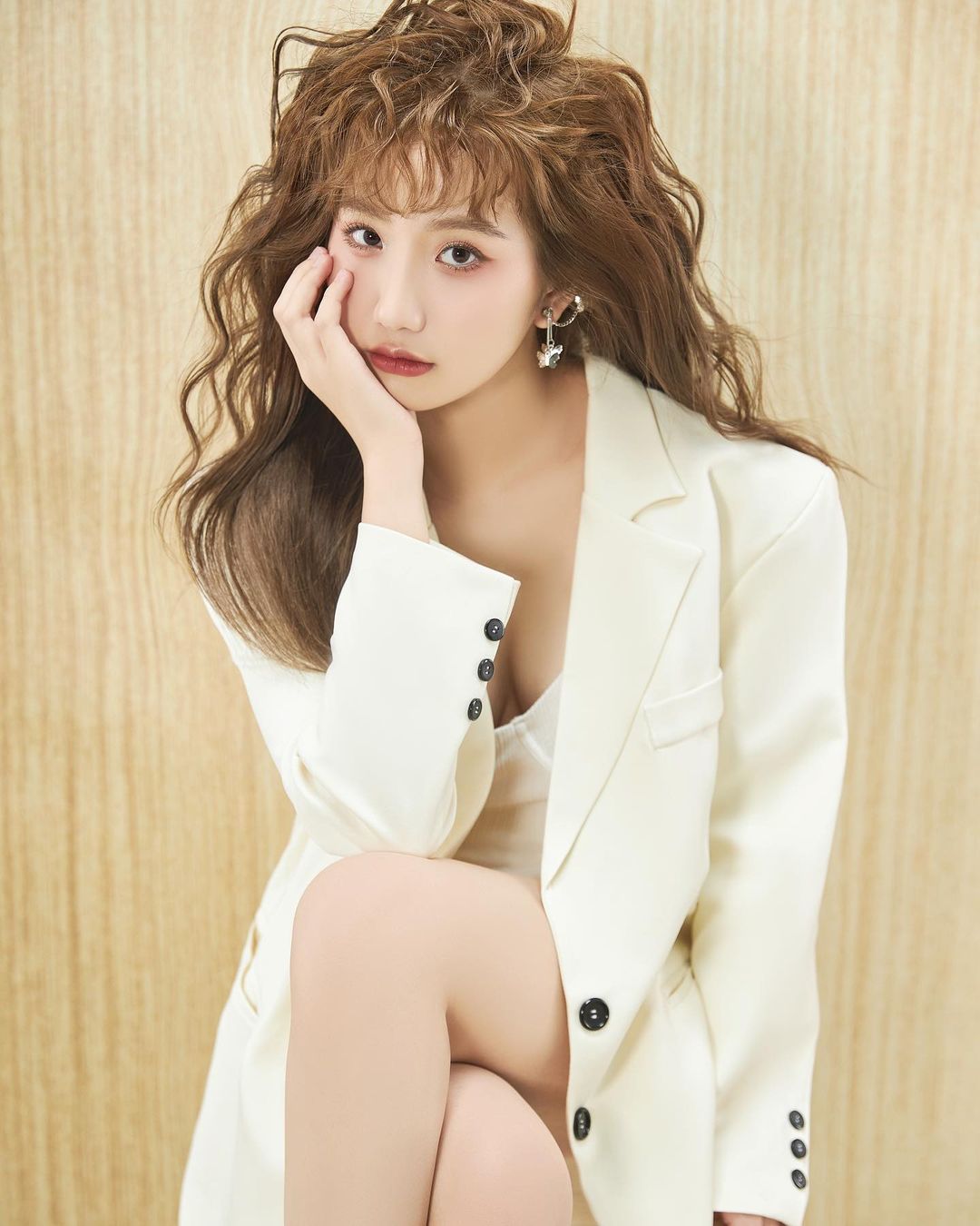 Nhan sắc gây 'hú hồn' của hotgirl tiktok Lê Thị Khánh Huyền ở tuổi 18 - Ảnh 3