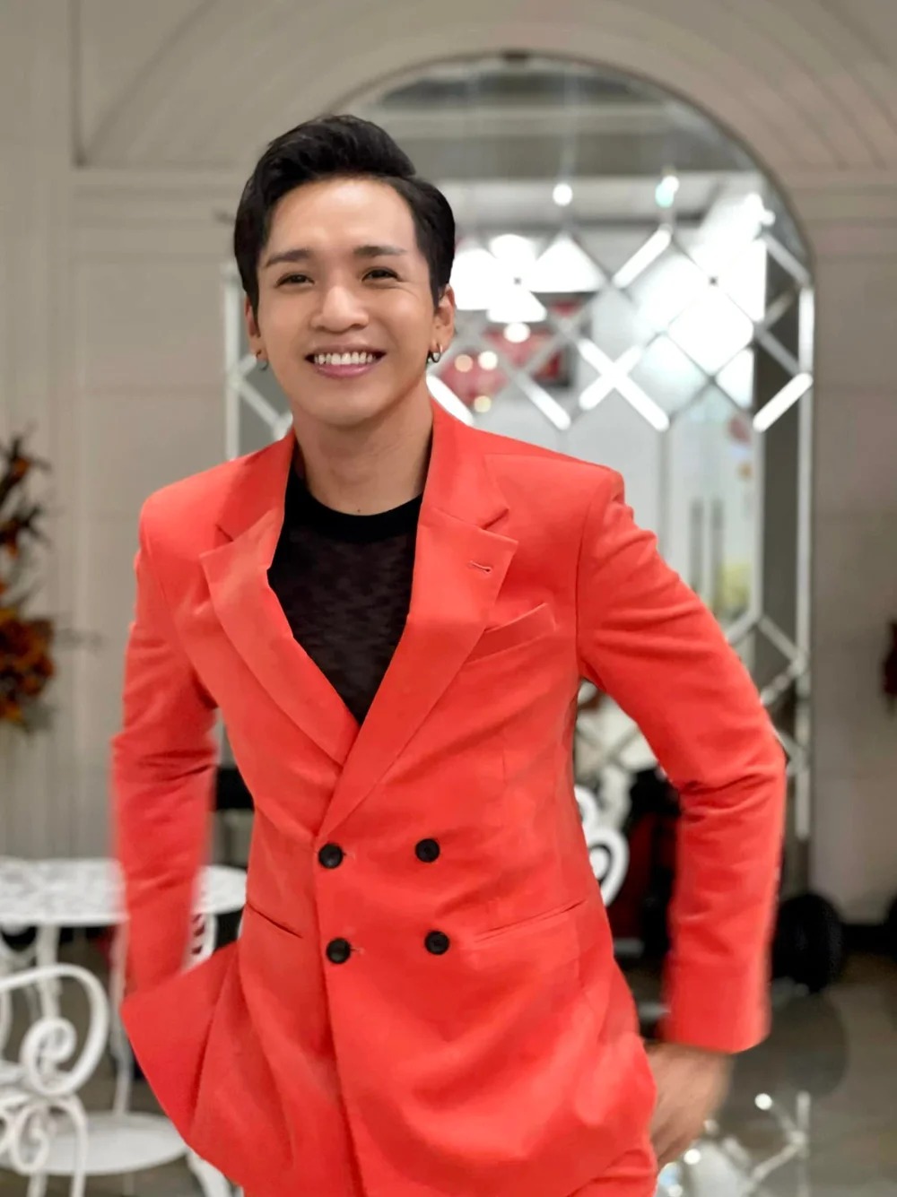 Bạch Công Khanh từng phủ nhận chuyện hẹn hò.