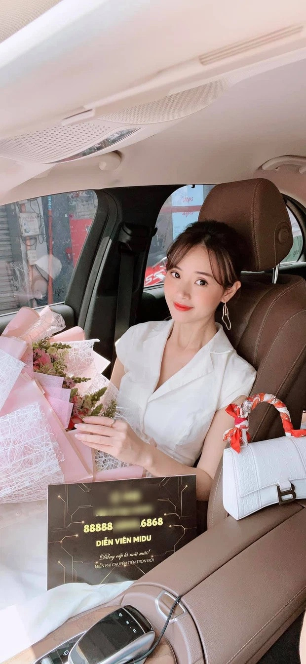 Lộ ảnh chụp lén Midu qua ống kính chưa được chỉnh sửa: Vòng 2 mới gây chú ý - Ảnh 2 Lộ ảnh chụp lén Midu qua ống kính chưa được chỉnh sửa: Vòng 2 mới gây chú ý - Ảnh 2