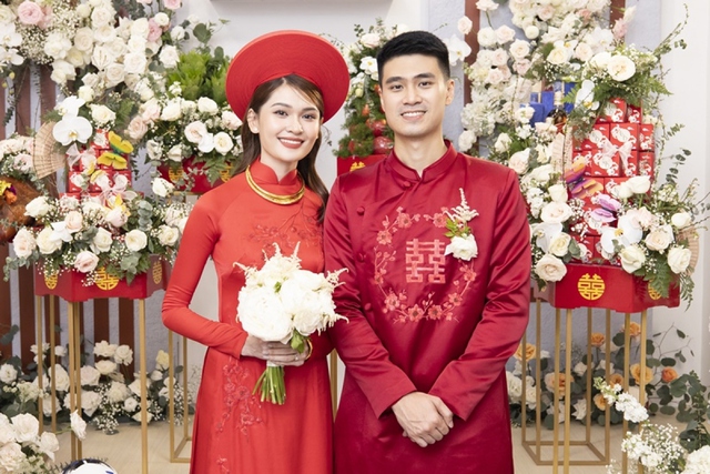 Á hậu Thùy Dung và chú rể được nhận xét xứng đôi vừa lứa. Á hậu Thùy Dung và chú rể được nhận xét xứng đôi vừa lứa.