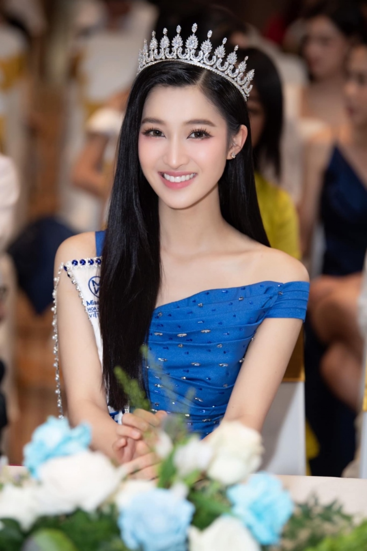 Rò rỉ loạt hình thân mật của Isaac và á hậu Phương Nhi: CĐM rần rần ghép đôi - Ảnh 1 Rò rỉ loạt hình thân mật của Isaac và á hậu Phương Nhi: CĐM rần rần ghép đôi - Ảnh 1