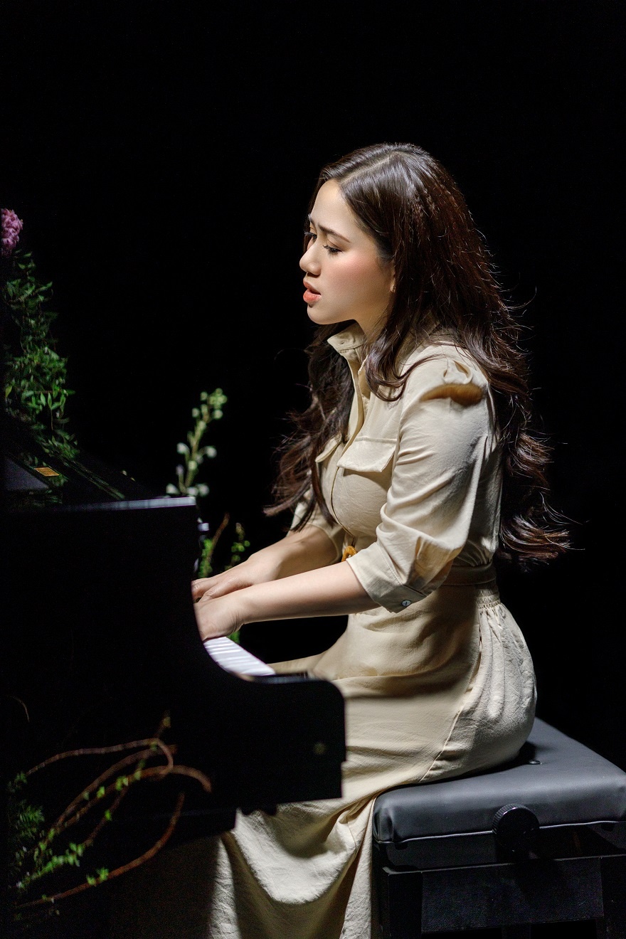 Hình ảnh của Thùy Chi trong MV âm nhạc mới. Ảnh FBNV