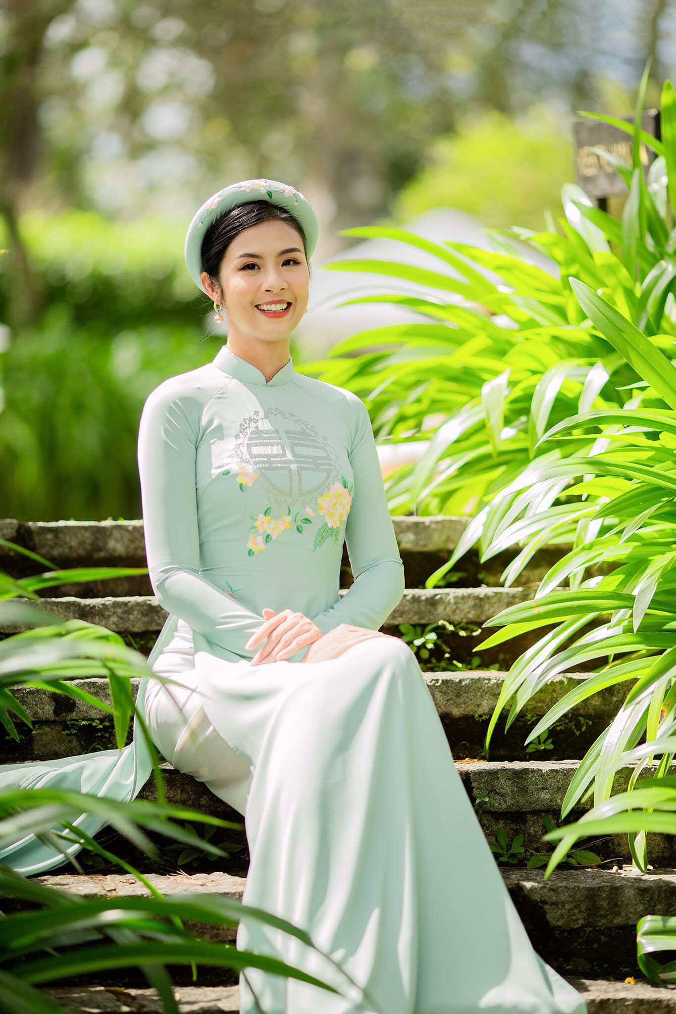 Hoa hậu Ngọc Hân bị sụt cân trước ngày cưới.