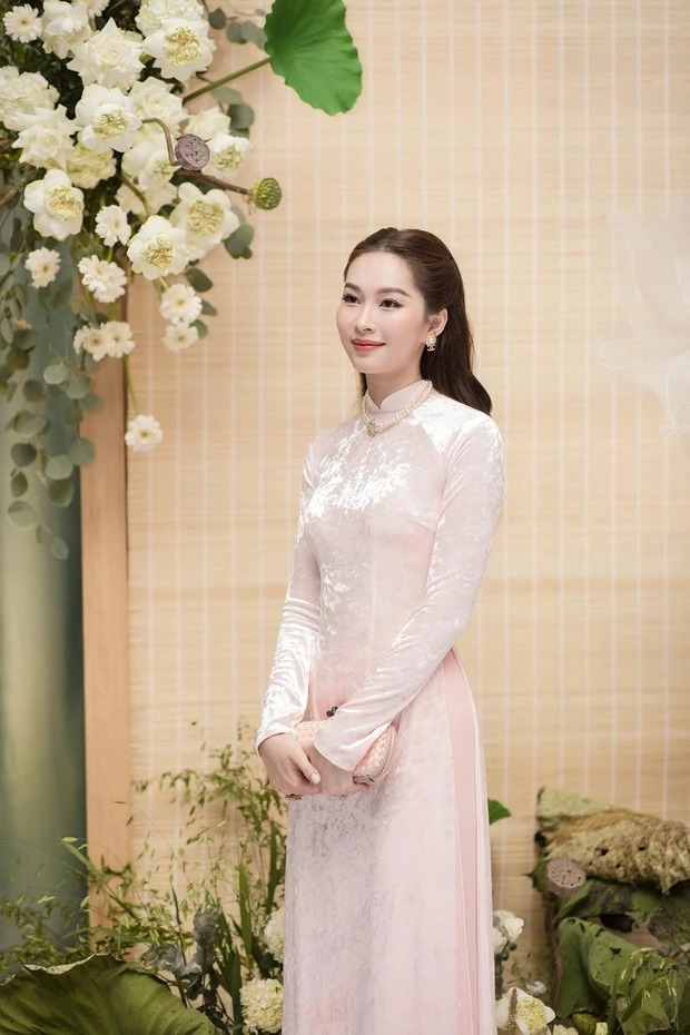 'Thần tiên tỷ tỷ' Đặng Thu Thảo vẫn chưa bao giờ gây thất vọng về nhan sắc. 'Thần tiên tỷ tỷ' Đặng Thu Thảo vẫn chưa bao giờ gây thất vọng về nhan sắc.