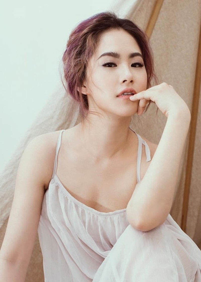 Lương Bích Hữu bị nghi mang thai sau khi để lộ vòng 2 to bất thường: Chính chủ đã lập tức lên tiếng - Ảnh 1 Lương Bích Hữu bị nghi mang thai sau khi để lộ vòng 2 to bất thường: Chính chủ đã lập tức lên tiếng - Ảnh 1
