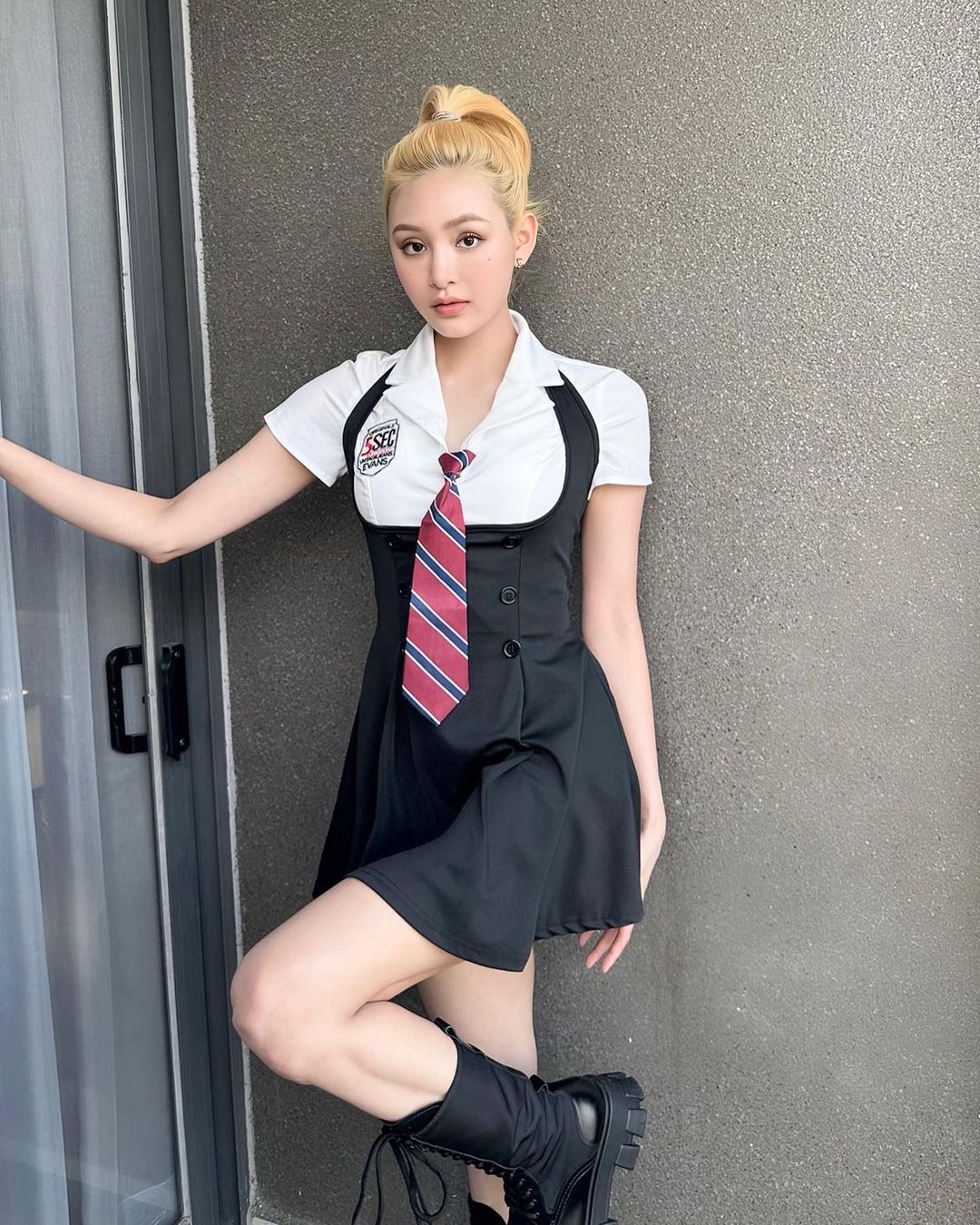 Hậu bê bối đời tư, Hiền Hồ chật vật trong showbiz: Màn 'hồi sinh' thất bại? - Ảnh 2