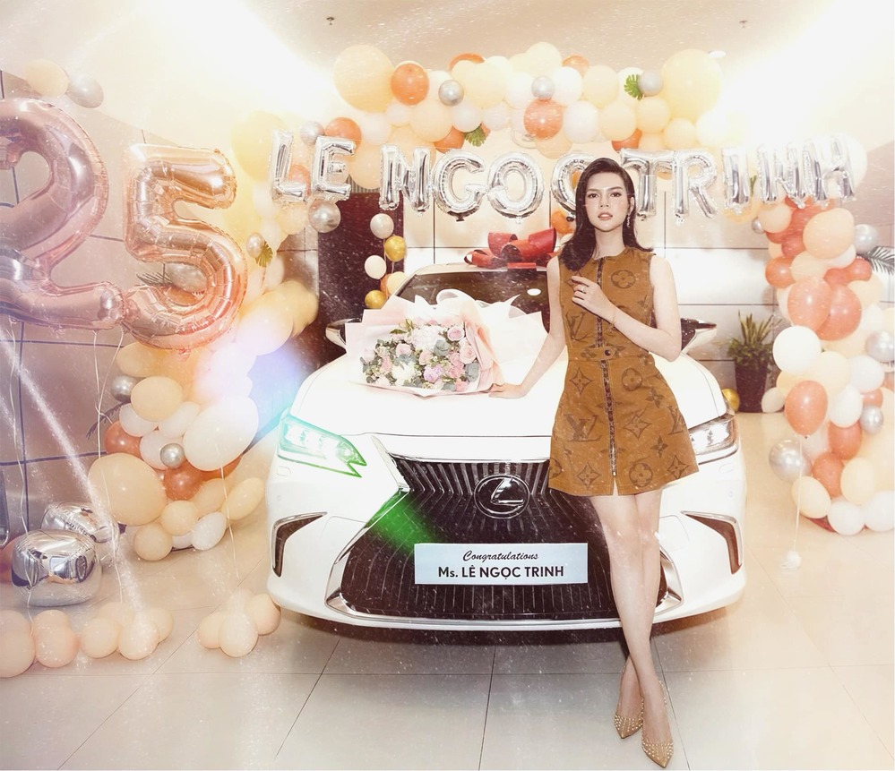 Sau thời gian cân bằng được cuộc sống, Lê Ngọc Trinh quay lại hoạt động nghệ thuật. Ảnh FBNV