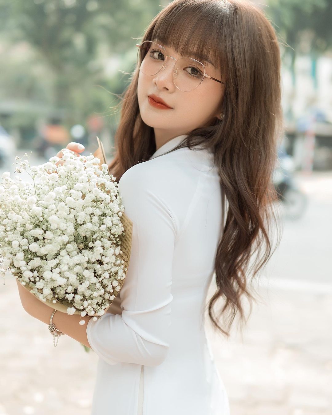 Gấm Kami là ai? Tiểu sử, đời tư và sự nghiệp của