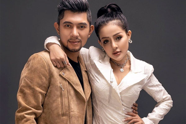 Ngân 98 và Lương Bằng Quang là cặp đôi thị phi của showbiz Việt. Ảnh internet Ngân 98 và Lương Bằng Quang là cặp đôi thị phi của showbiz Việt. Ảnh internet