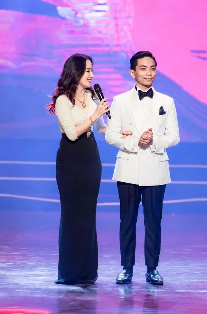 Hình ảnh mới được Phan Hiển chia sẻ trên trang cá nhân. Ảnh FBNV Hình ảnh mới được Phan Hiển chia sẻ trên trang cá nhân. Ảnh FBNV
