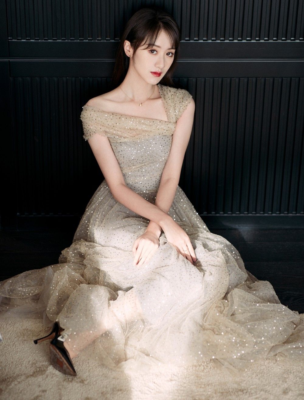 'Tiểu Triệu Lệ Dĩnh' có động thái lạ sau bê bối trốn thuế: Nghi sắp tái xuất showbiz - Ảnh 2