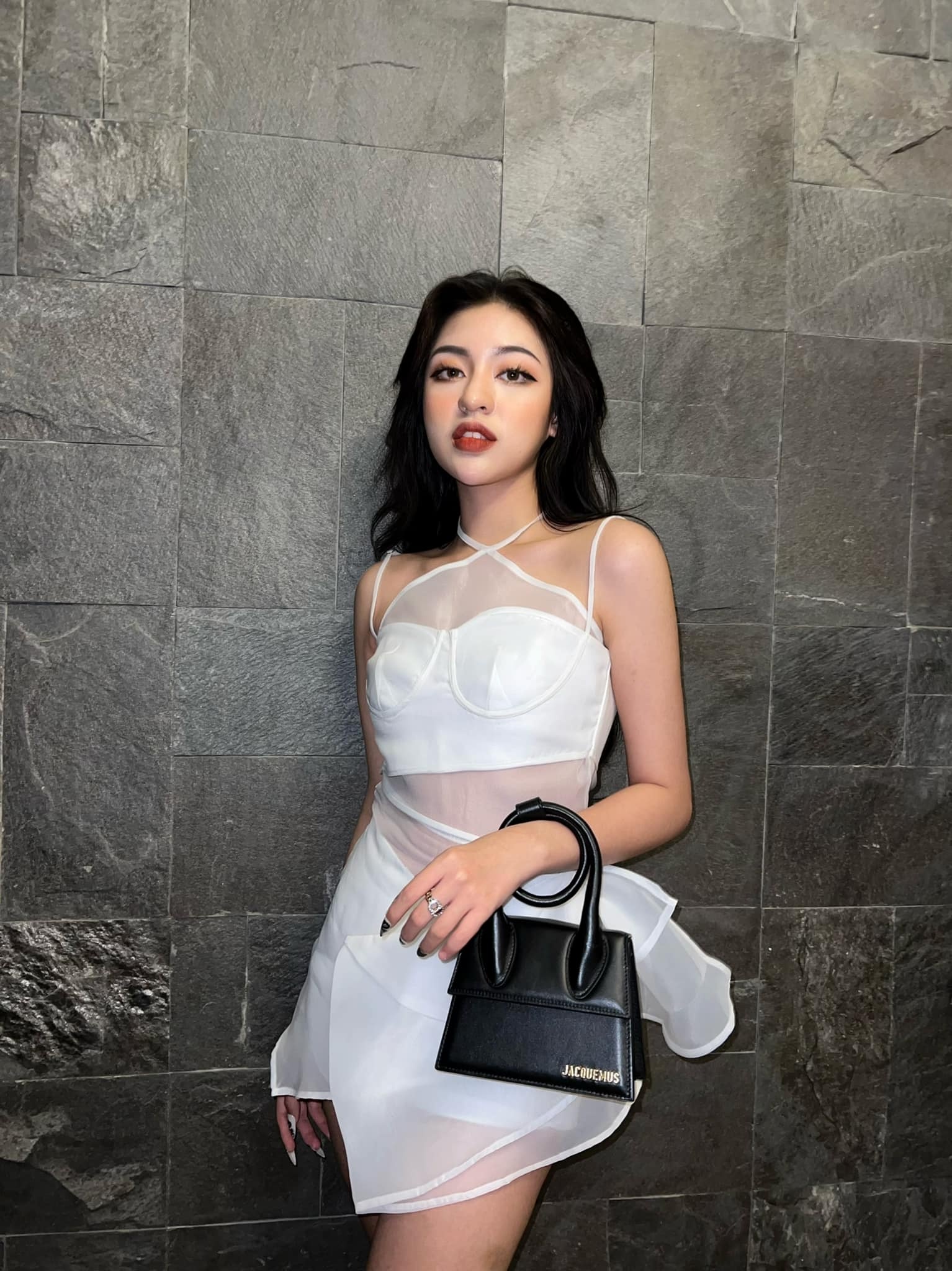 'Hotgirl trứng rán' Trần Thanh Tâm bất ngờ bị nghi 'bắt chước' Hoa hậu Thùy Tiên - Ảnh 1