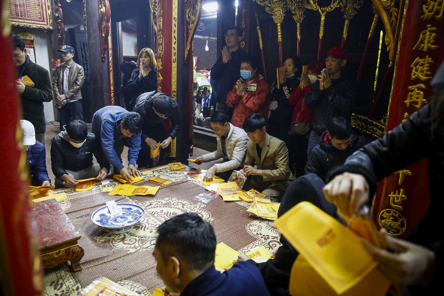 Ngày nay, lễ khai ấn đền Trần thu hút hàng chục nghìn khách thập phương với mong muốn cầu tài lộc, may mắn.