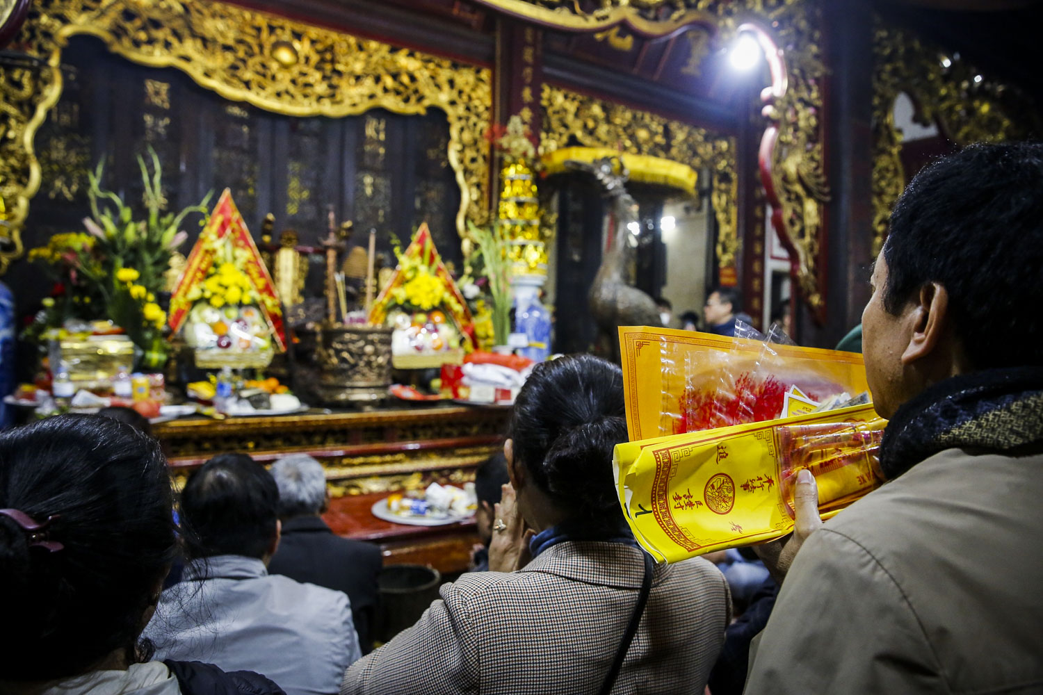 Theo quan niệm, nếu mua được ấn đền Trần sau giờ khai ấn sẽ đem lại nhiều may mắn, tài lộc và công danh.